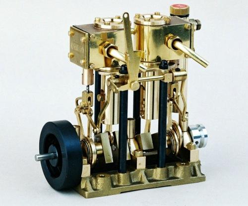 Saito Steam Engine T2DR 2 Cyl UprightVertical Double Acting