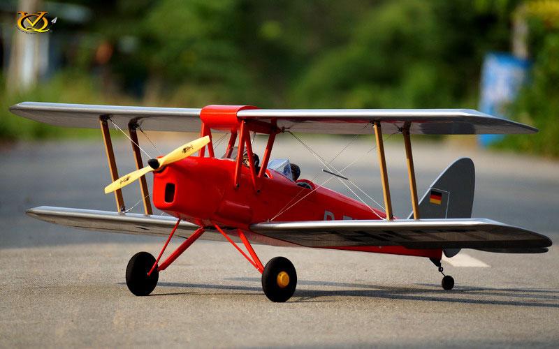 VQ Models Tiger Moth 46-82 /EP Red/Silver 1400mm WS, 5Ch RC