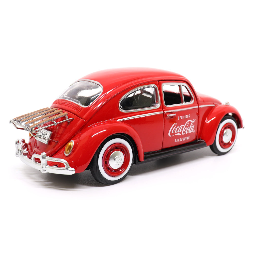 Motorcity Classic 1:24 1966 VW Beetle w/rear luggage rack & cases