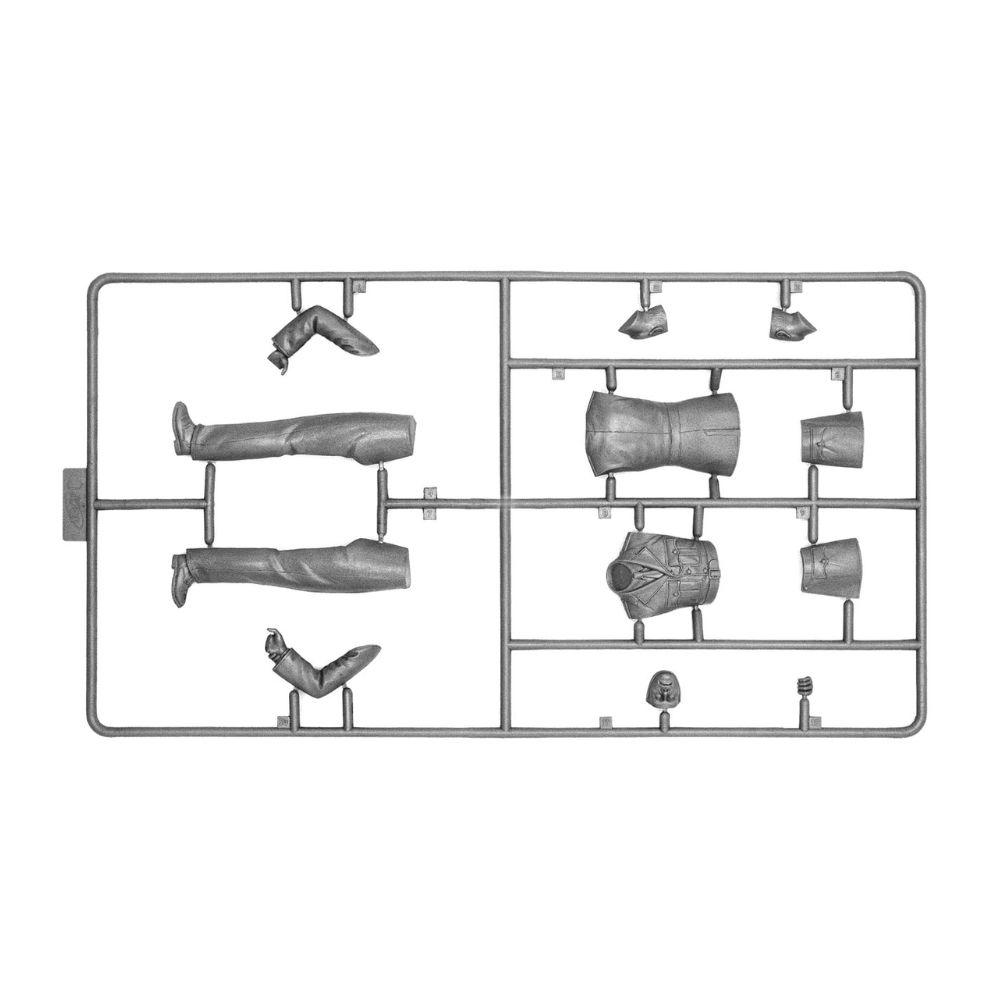 ICM 1:16 British Policeman