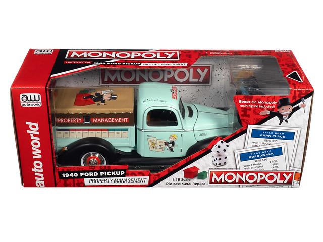 Autoworld 1:18 1940 Monopoly Ford Truckw/Resin Figure