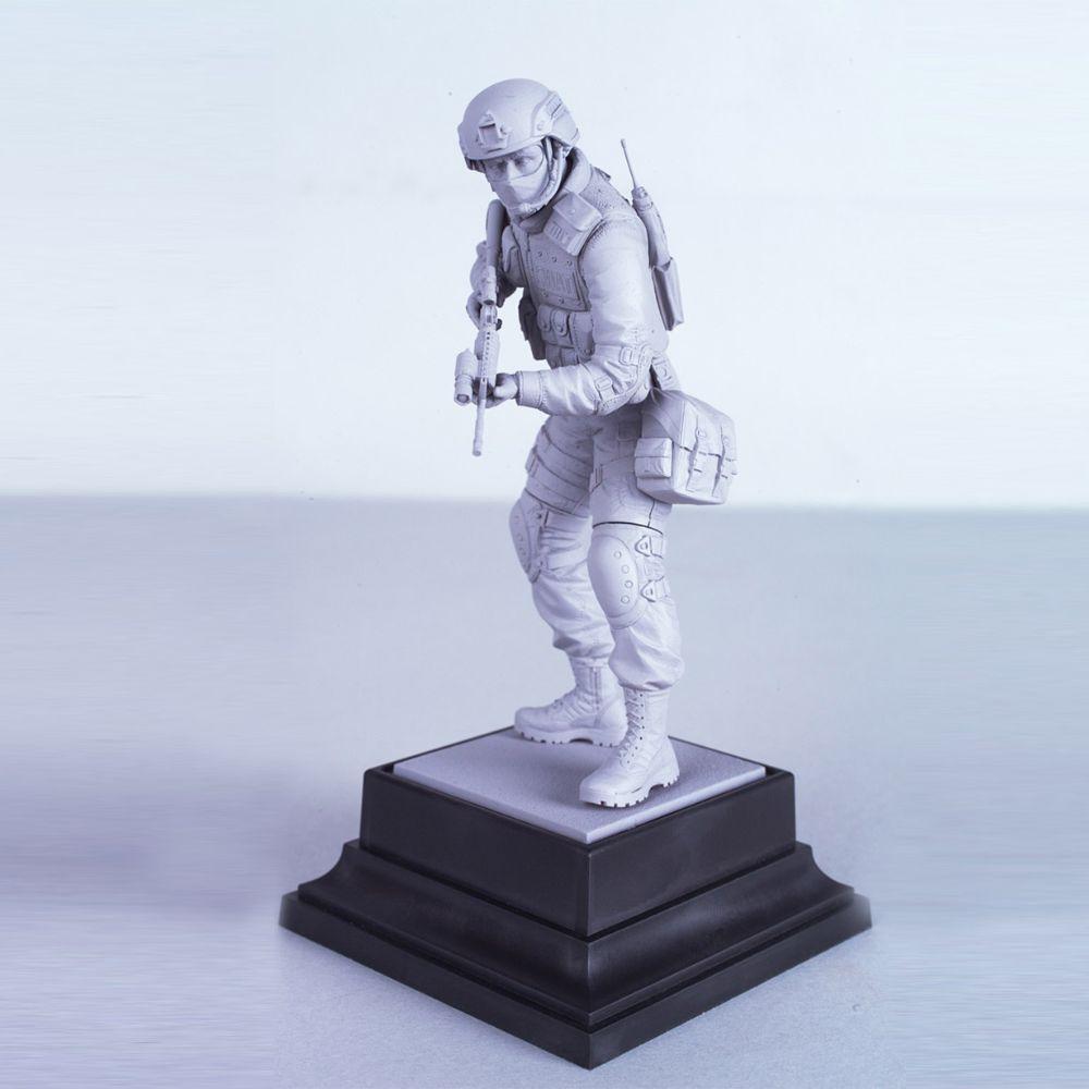 ICM 1:16 S.W.A.T. Team Leader