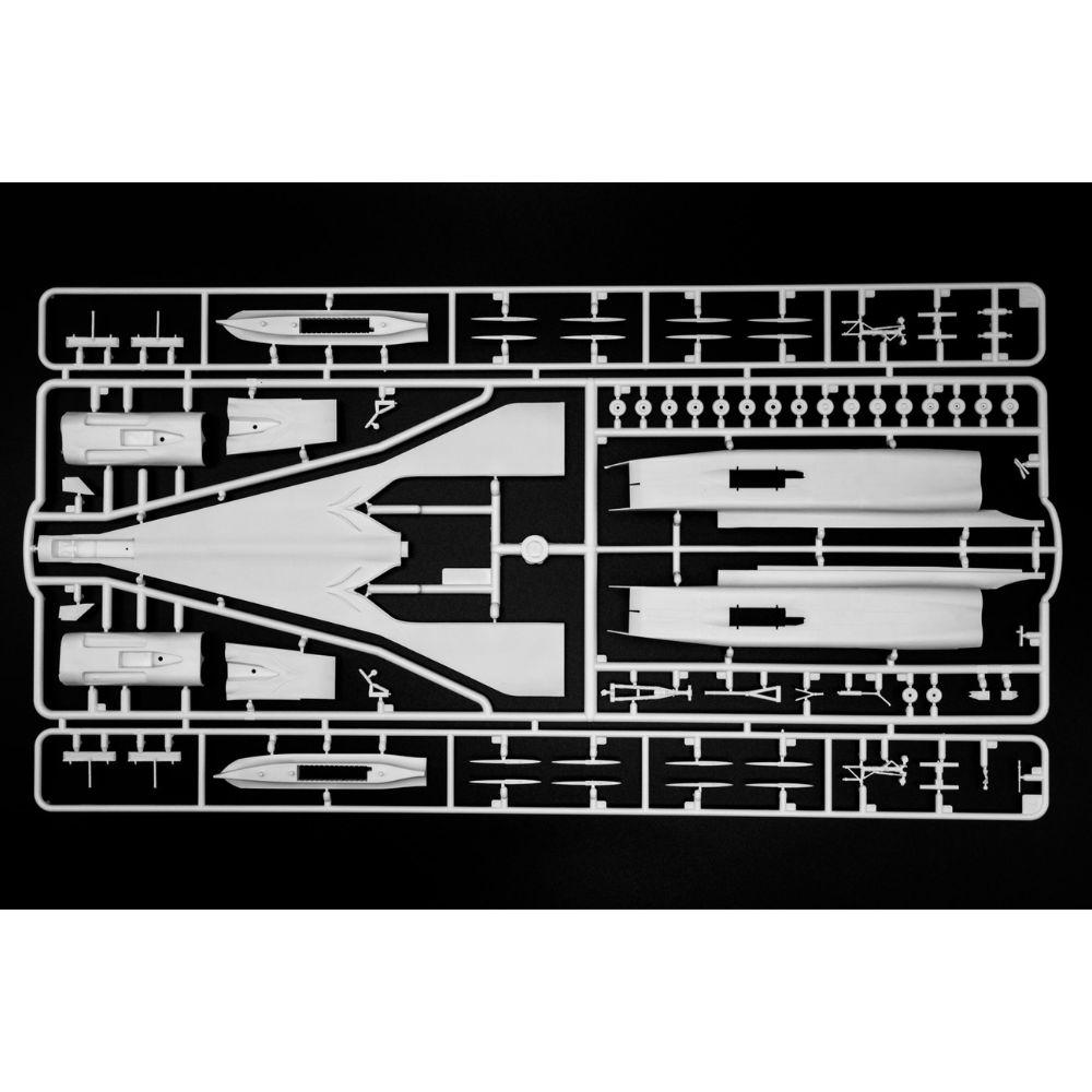 ICM 1:144 Tupolev-144D Svt. Psngr Aircraft