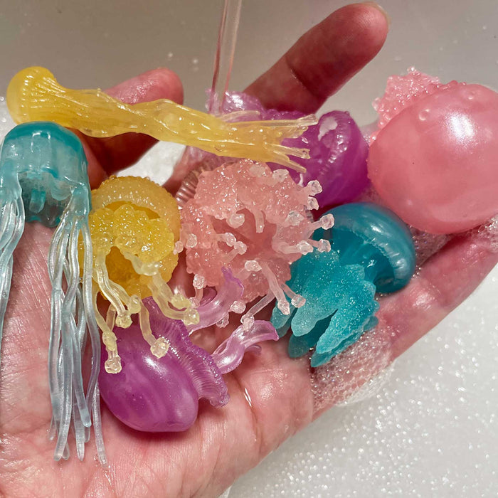 Safari Ltd Jellyfish Toob