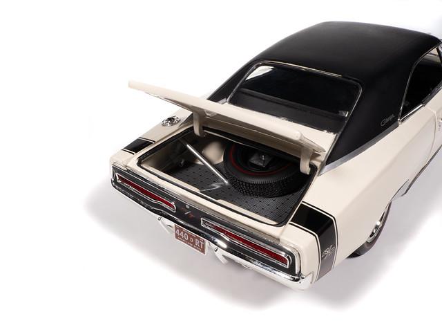 Autoworld 1:18 1969 Dodge Charger R/TMecum Auctions)