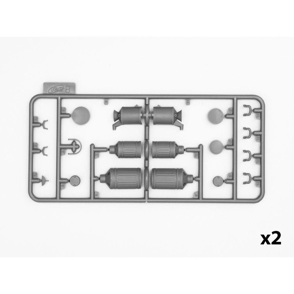 ICM 1:24 Gas Delivery Model T 1912 W/Fig