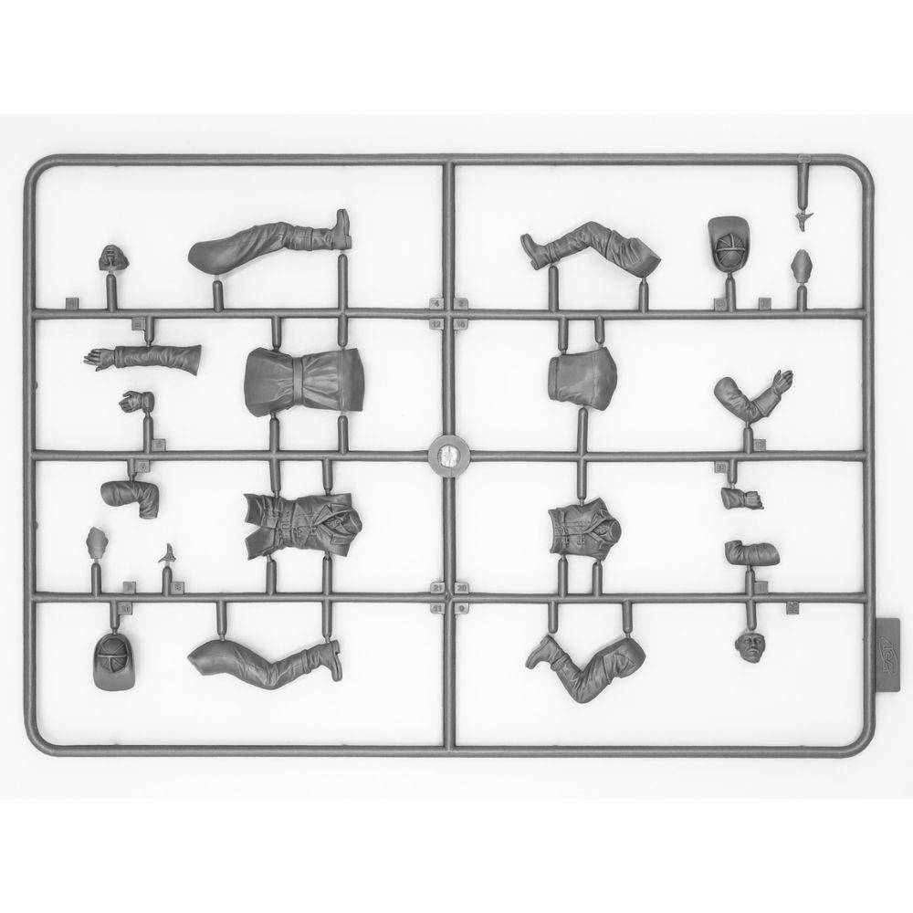 ICM 1:24 Usa Fire Truck Crew (1910S) (2)