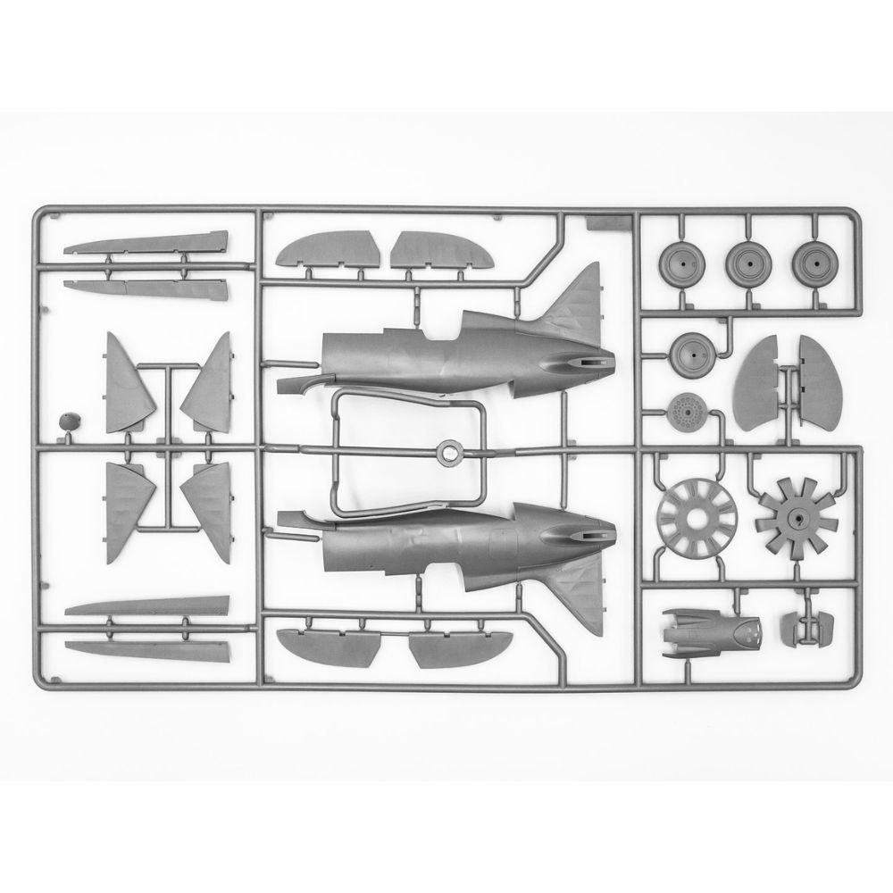 ICM 1:32 I-16 Type 24 W/Svt. Pilots(1939-42  *K