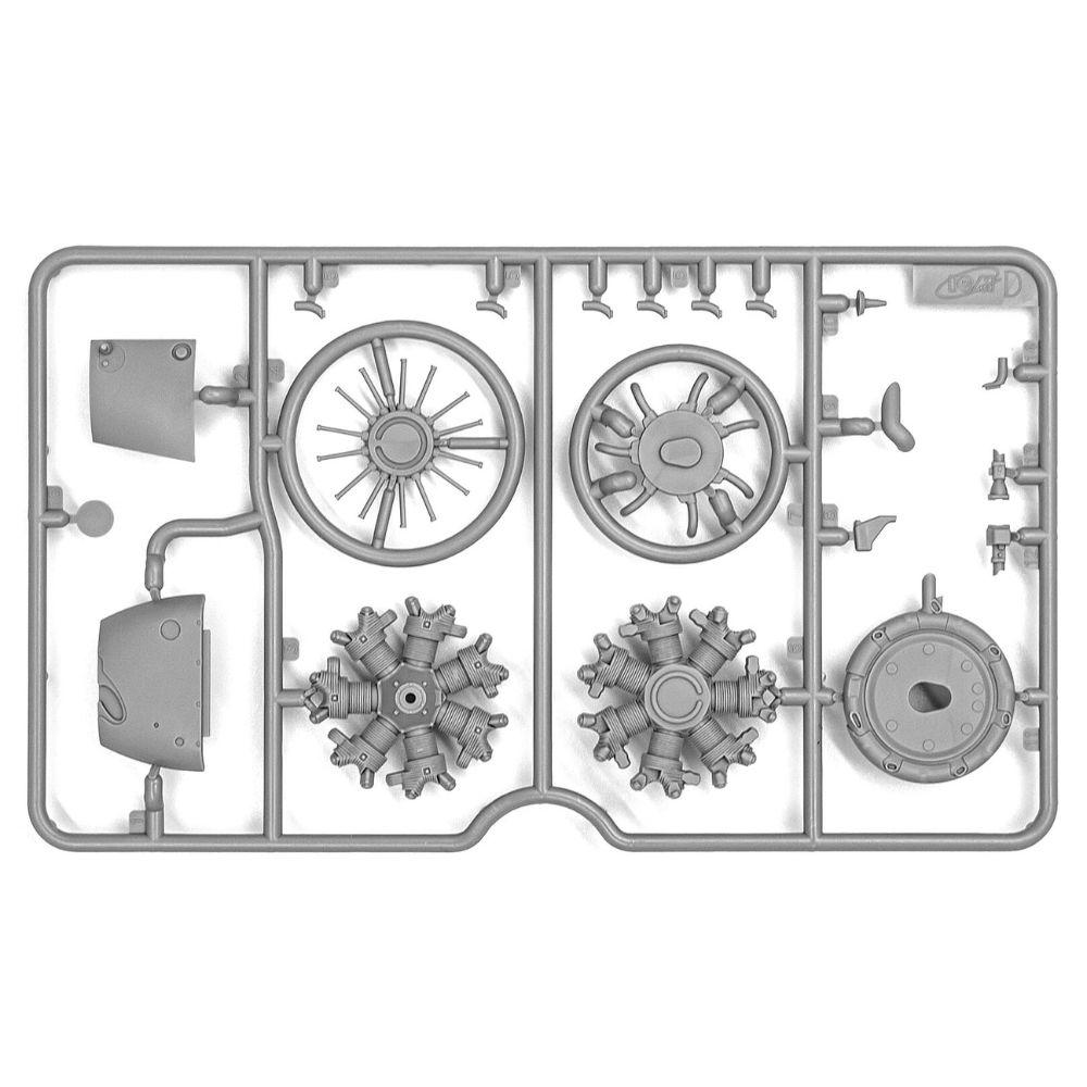 ICM 1:32 Stearman Pt-17 With American Cadets
