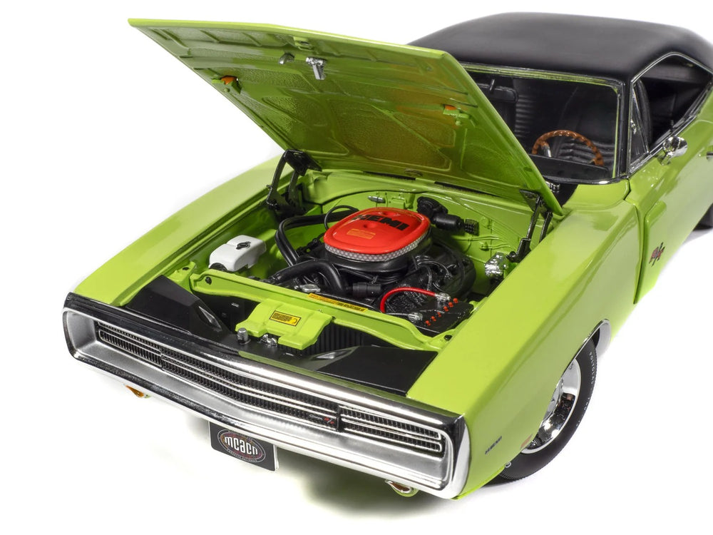 Autoworld 1:18 1970 Dodge Charger R/T MCACN