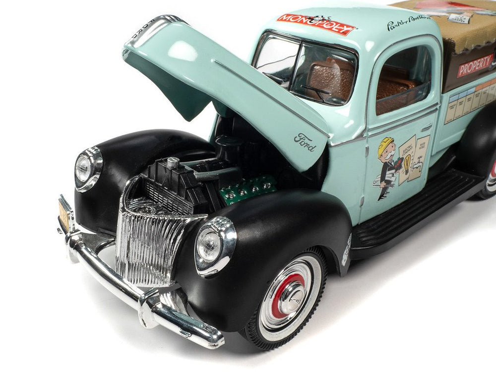 Autoworld 1:18 1940 Monopoly Ford Truckw/Resin Figure