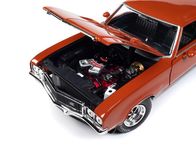 Autoworld 1:18 1972 Buick GS Hardtop (MCACN)