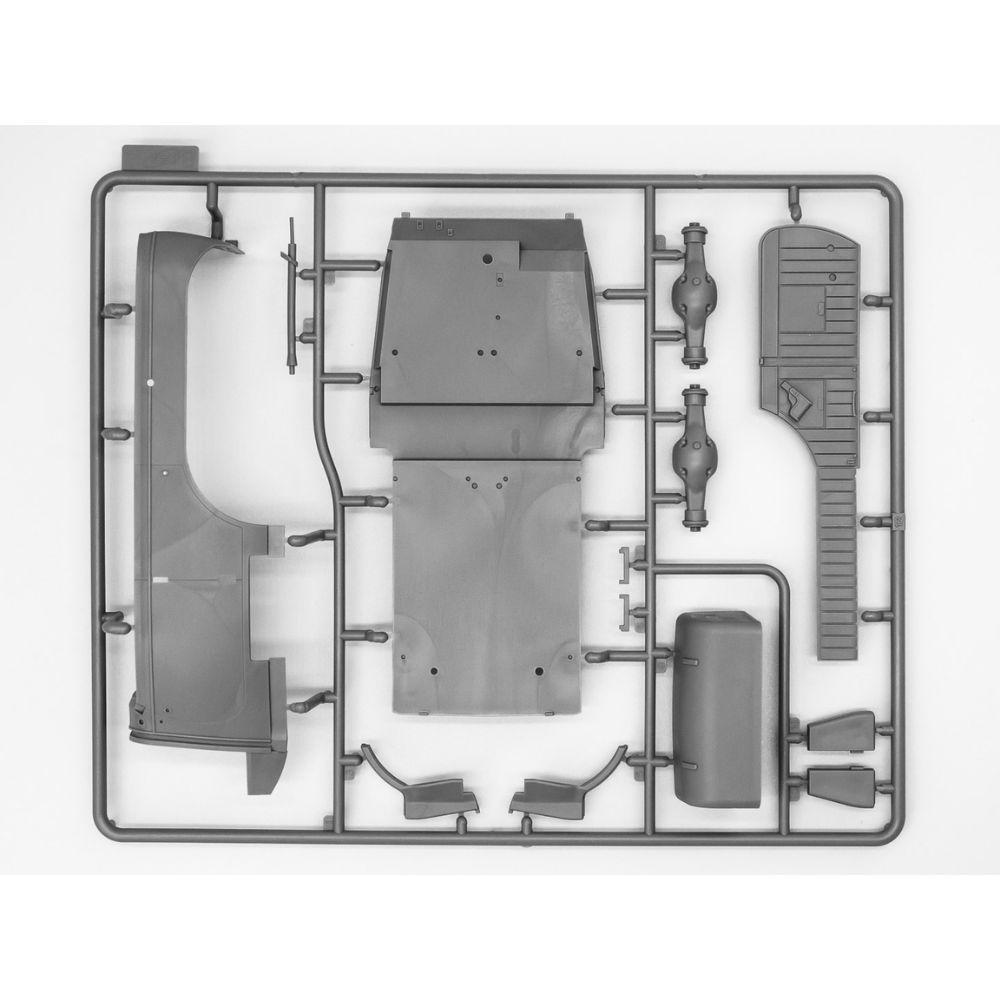 ICM 1:24 Typ G4 (1935 ) Ger. PersonnelCar