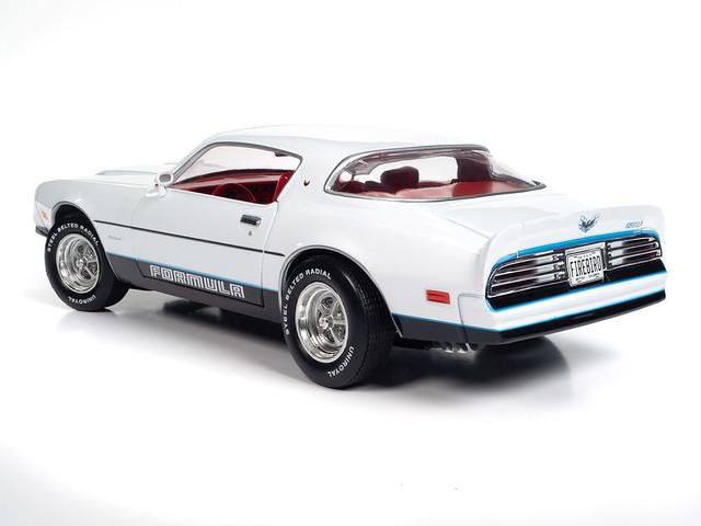 Autoworld 1:18 1977 Pontiac Firebird Formula