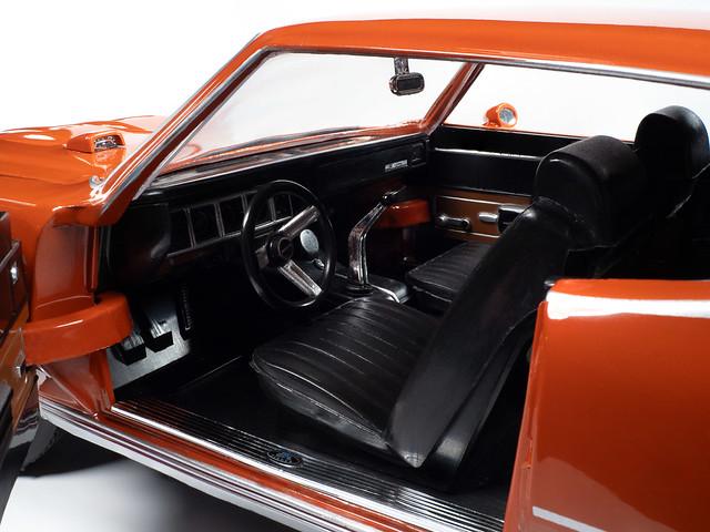 Autoworld 1:18 1972 Buick GS Hardtop (MCACN)