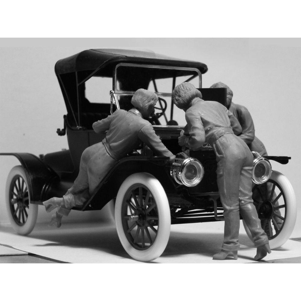 ICM 1:24 Usa Mechanics (1910S) (3)