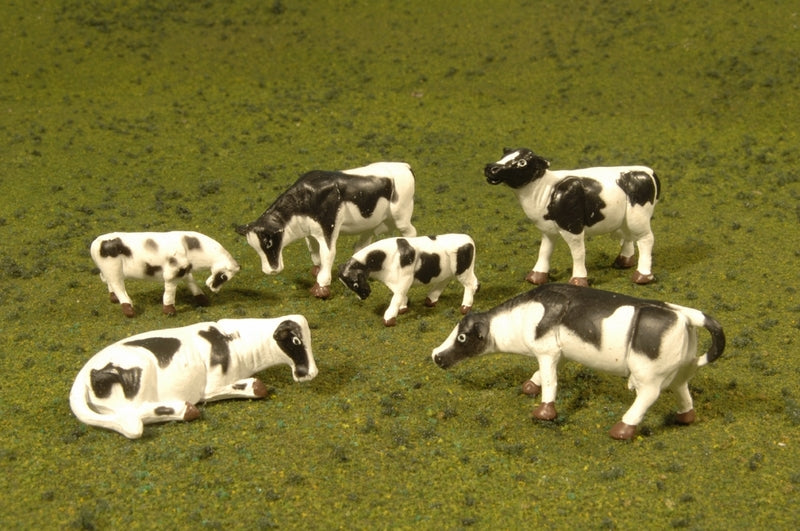 Bachmann Cows Black & White. 6 Figures.O Scale