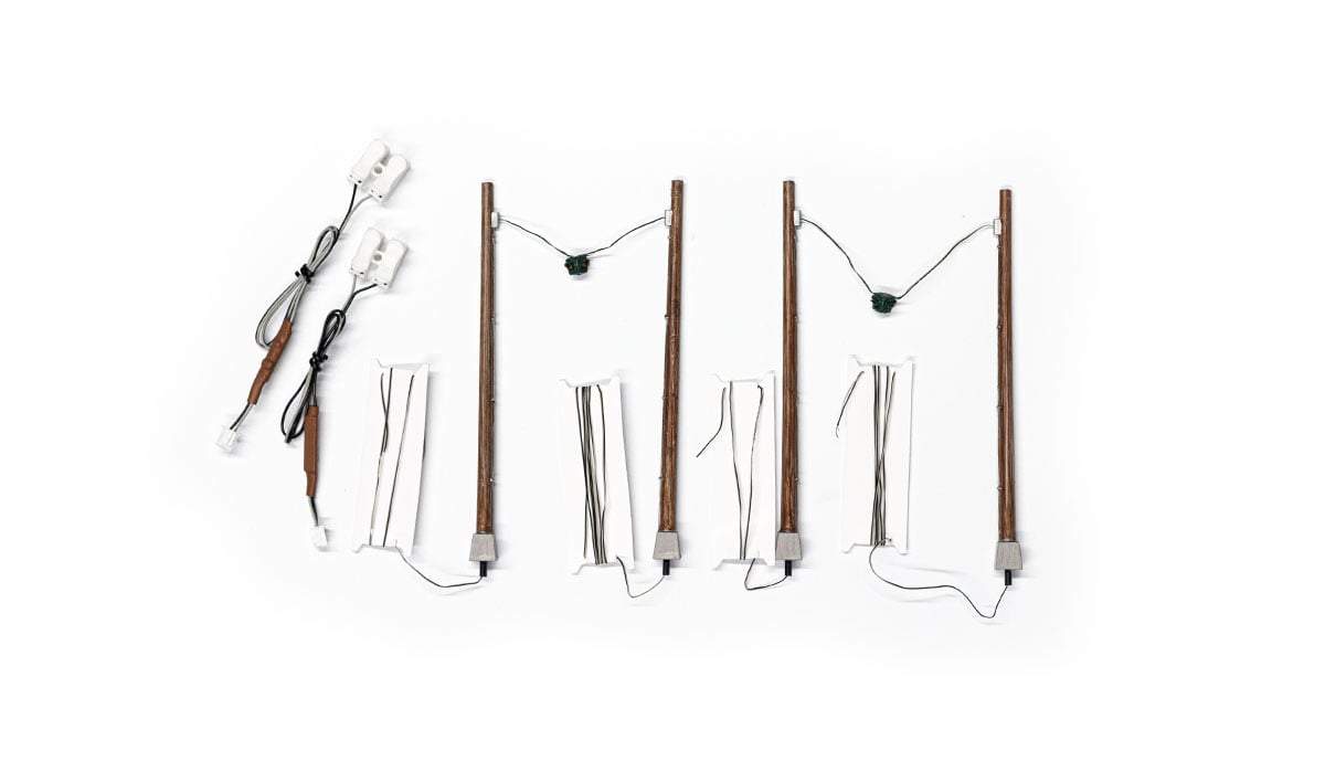 Woodland Scenics O Suspended Traffic Lights